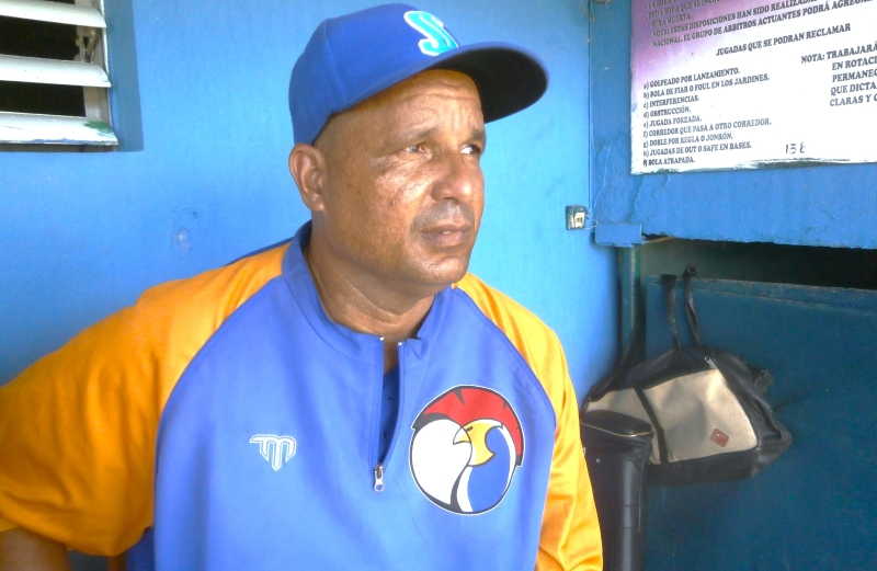 sancti spiritus, ganaderos, serie nacional de beisbol, beisbol liga elite, hector huelga