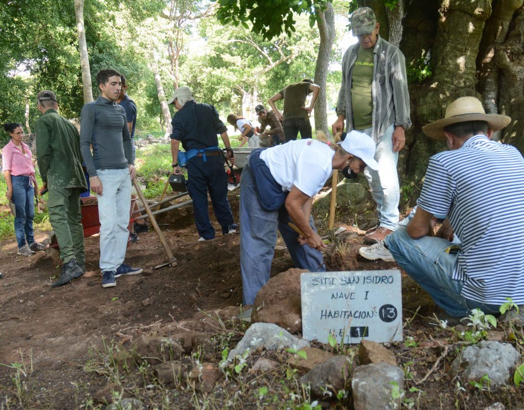 Taller Nacional de Arqueología de la Industria Azucarera, con sede en escenarios de la avanzada fábrica de azúcar del Valle de los Ingenios.