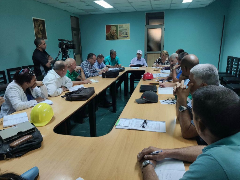 Machado sostuvo un intercambio con representantes del sector y autoridades de la provincia.