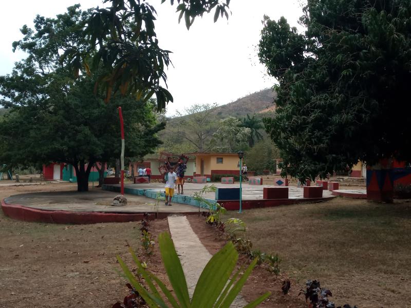 La reanimación de la jardinería y mejoras en la mayoría de sus 43 cabañas figuran entre las labores acometidas en el Campismo Manacal de Trinidad.