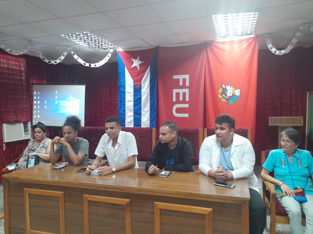 El evento contó con la presencia del primer secretario del Comité Provincial de la UJC en Sancti Spíritus, otros directivos y una delegación de estudiantes de la FEU.