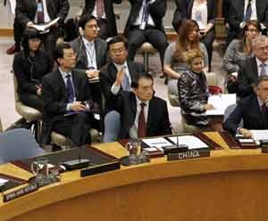 China aboga por propiciar una solución política a la crisis siria.
