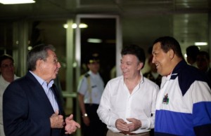 Raúl, Santos y Chávez en La Habana. (Foto: Prensa Presidencial de Venezuela).
