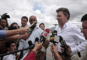 Santos confirmó que se reunirá con Raúl Castro y Hugo Chávez.