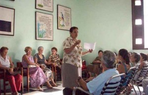 Durante una sesión de clases impartida por la directora Norma García.
