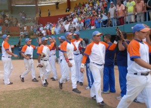 Sancti Spíritus aventaja a Pinar del Río en 3,5 juegos.