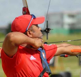 Juan Carlos Stevens refairma su clase.