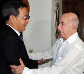 Machado Ventura y Hu Chunhua, dirigente del Partido Comunista de China.