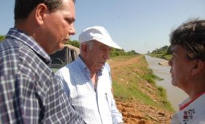 Machado Ventura recorrió zonas dañadas por las intensas lluvias de varios municipios espirituanos.