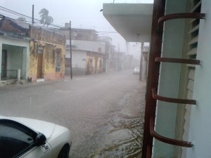 La Defensa Civil orientó mantener la vigilancia durante el alejamiento de Isaac.