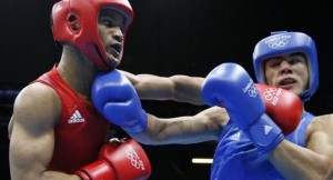 Roniel Iglesias (rojo) aseguró cuarto bronce de Cuba en boxeo de Londres 2012.