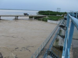 La presa Zaza almacena 900 millones de metros cúbicos del liquido, el 88 por ciento de su norma. (foto: Vicente Brito)
