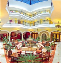 El Hotel Iberostar Gran Trinidad es un hotel de 5 estrellas situado en la ciudad colonial mejor-preservada en Cuba.