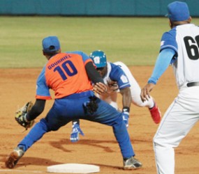 Industriales dominó la subserie particular ante Sancti Spíritus.