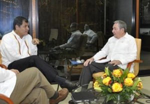 Correa y Patiño también fueron recibidos por el General de Ejército Raúl Castro Ruz.
