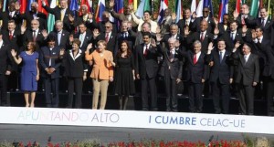 Foto oficial de los participantes en la Cumbre de la Celac y la Unión Europea.