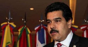 En Caracas Maduro informó de su viaje a Cuba para visitar a Chávez.
