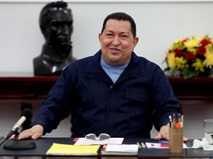 Maduro comunicó que Chávez "nos dijo que transmitiéramos su saludo al pueblo de Venezuela".