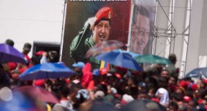 Villegas reveló que en conversación con compatriotas de la oposición estos "se muestran conmovidos y reflexivos ante el tsunami de amor por Chávez".