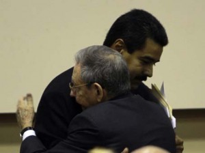 Raúl despidió a Nicolás Maduro.