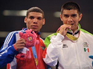 El pleito revancha entre Joselito Velázquez (México) y el espirituano Yosbany Veitía resulta uno de los más esperados del tope este jueves.