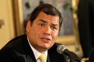 "Yo no soy neutral, estoy a favor de América Latina y de los pobres", dijo Correa.
