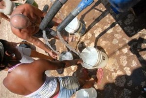 Unos 28 300 espirituanos reciben el agua en pipas por estos días.