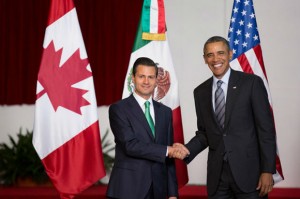 Peña Nieto se presenta en Toluca con un paquete de reformas elogiadas por Washington.