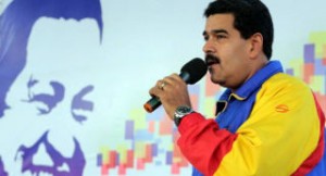 Maduro se reunió con integrantes de las Organizaciones Bolivarianas de Estudiantes en el Poliedro de Caracas.