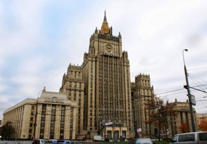 La cancillería rusa recuerda que "Ucrania baraja cambiar su actual estatus de país no afiliado a las alianzas militares".