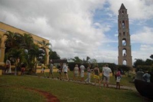La torre de Manaca Iznaga: Símbolo arquitectónico y sociocultural y una de las principales atracciones turísticas de la región.