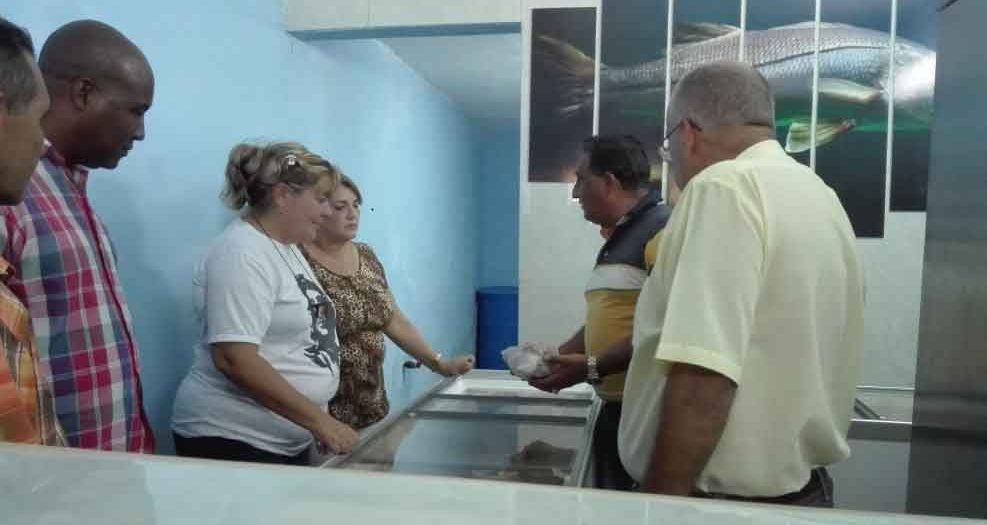 Caracusey, pescadería, Trinidad