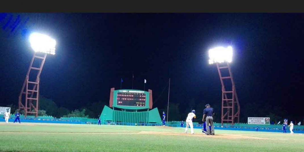 Béisbol, Gallos, Industriales