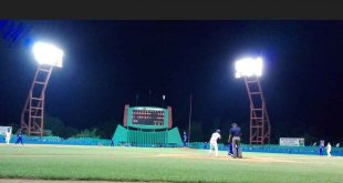 Béisbol, Gallos, Industriales