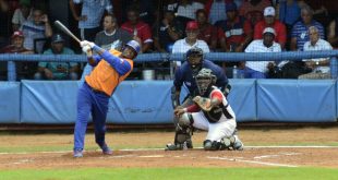 Béisbol, Gallos, Tigres