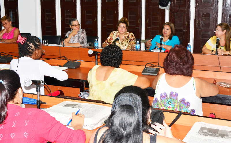 sancti spiritus, fmc, ley helms-burton, federacion de mujeres cubanas