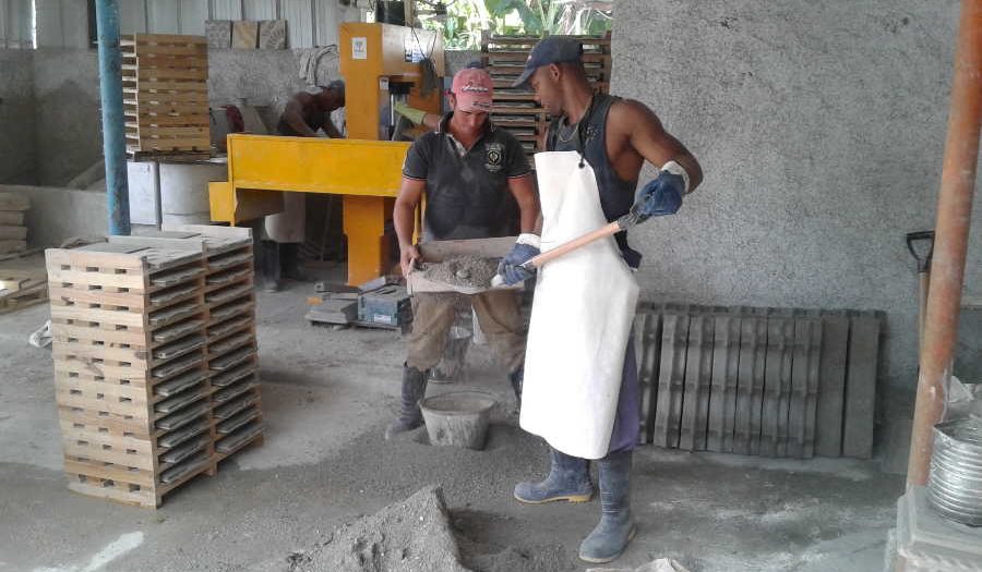 sancti spiritus, fomento en 26, construccion de viviendas, materiales de la construccion