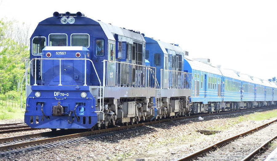 cuba, sancti spiritus, ferrocarriles, guayos, tren