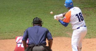 Béisbol, Yunier Mendoza, Gallos