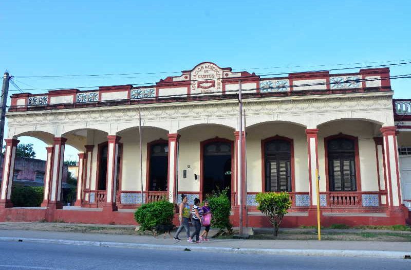 Biblioteca, Guayos, literatura