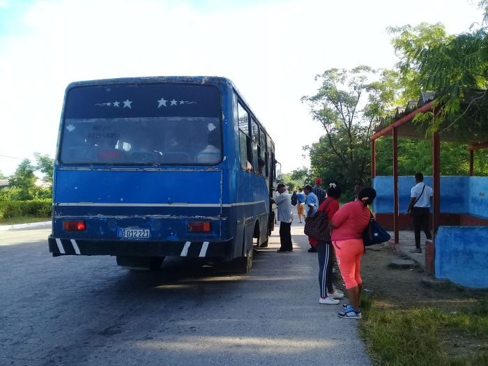 Recogida pasajeros en punto de embarque Sancti Spiritus