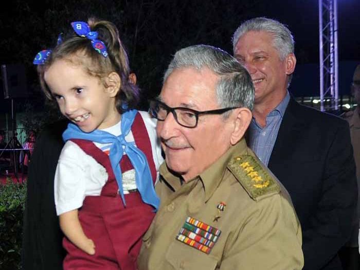 Raúl Castro, Díaz-Canel, educación especial