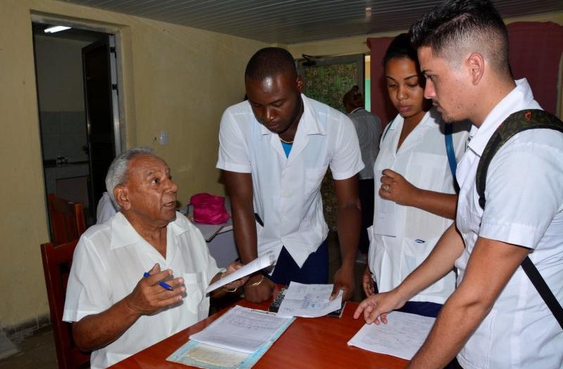 sancti spiritus, dia de la medicina latinoamericana, medicos espirituanos, salud publica