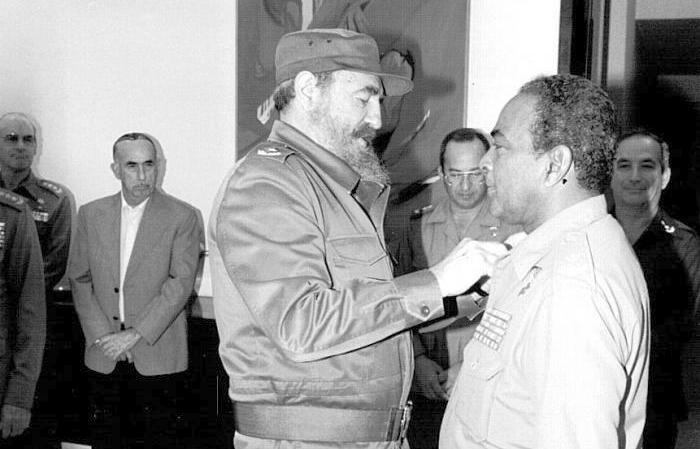 cuba, harry villegas, che guevara, heroe de la republica de cuba, miguel diaz-canel, presidente de la republica de cuba