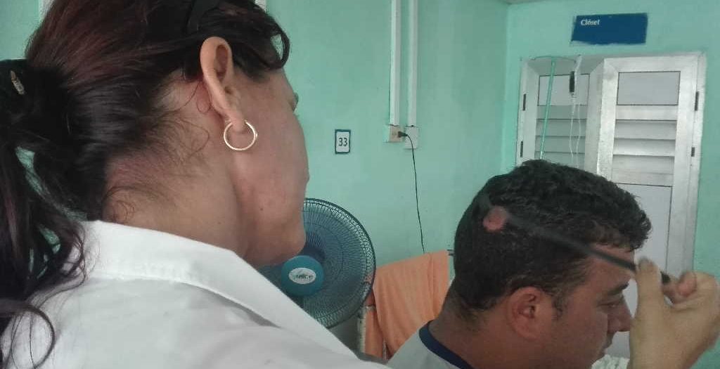 Salud, Hospital Alopecia, cabello