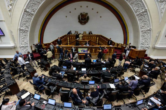 Venezuela, Parlamento, desacato