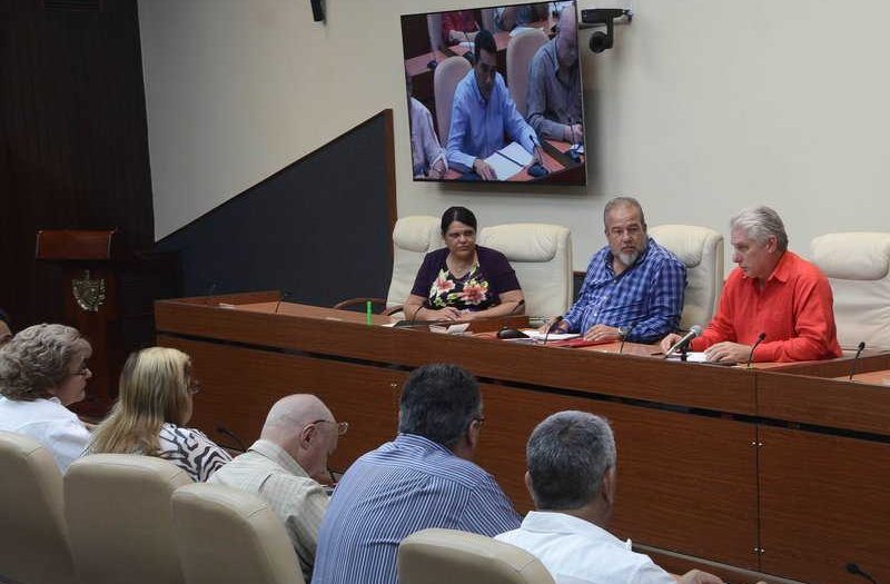 cuba, manuel marrero, miguel diaz-canel, primer ministro, presidente de la republica de cuba, economia cubana, ferrocarriles, petroleo