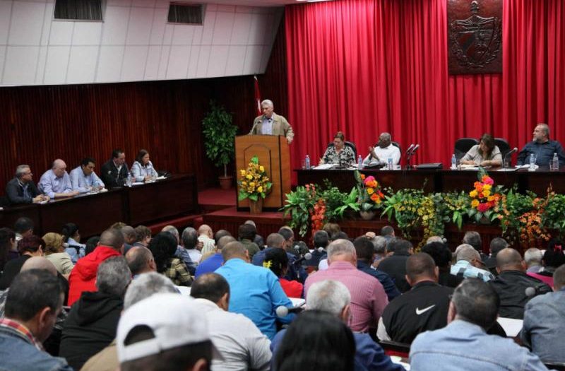 sancti spiritus, miguel diaz-canel, presidente de cuba en sancti spiritus, vivienda, produccion de alimentos, construccion de viviendas