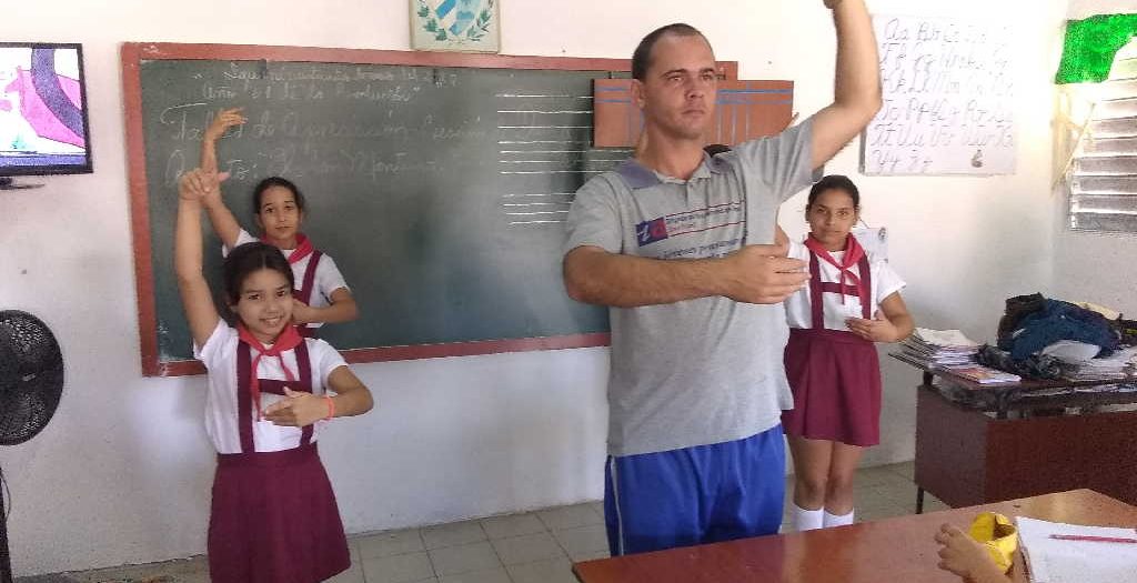 yaguajay, iguara, instructor de arte, enseñanza artistica