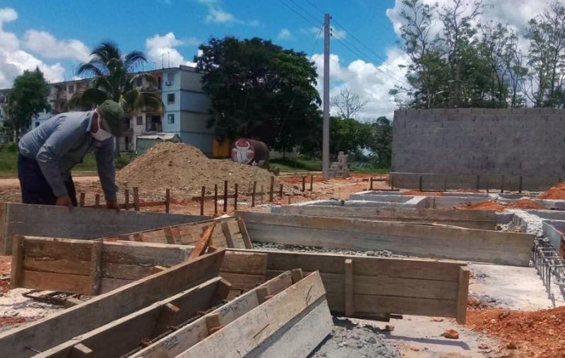 sancti spiritus, la sierpe, construccion de viviendas, empresa agroindustrial de granos sur del jibaro, cosecha arrocera, economia cubana